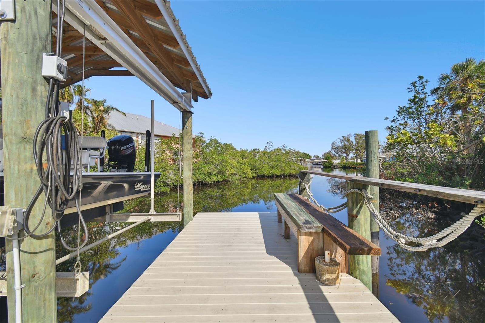 304 10TH ST SW, RUSKIN, FL, 33570