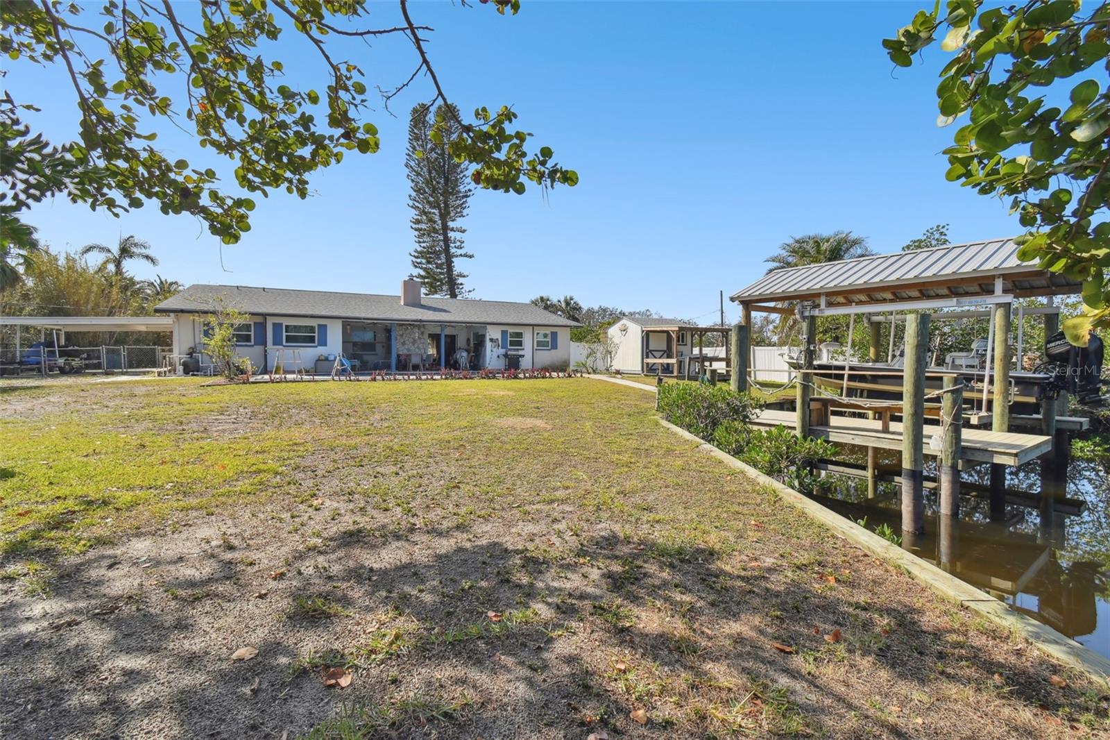 304 10TH ST SW, RUSKIN, FL, 33570