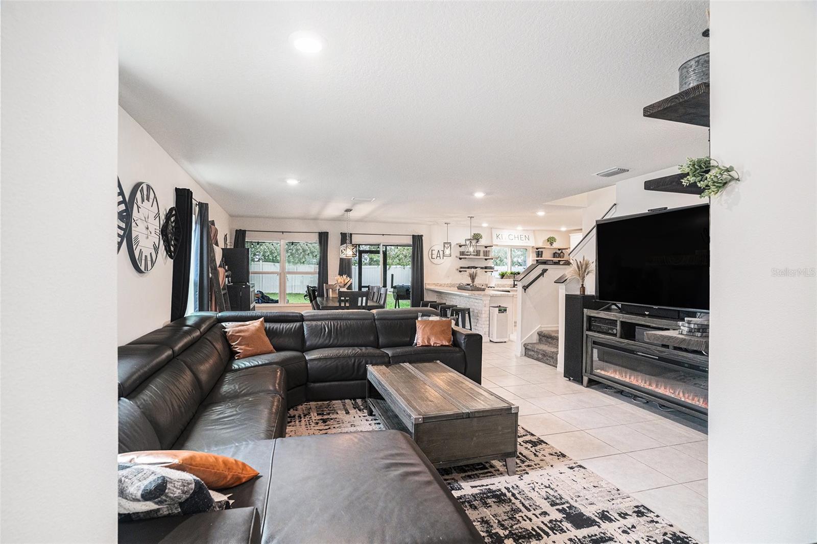 7318 SUNSHINE BRIDGE AVE, GIBSONTON, FL, 33534