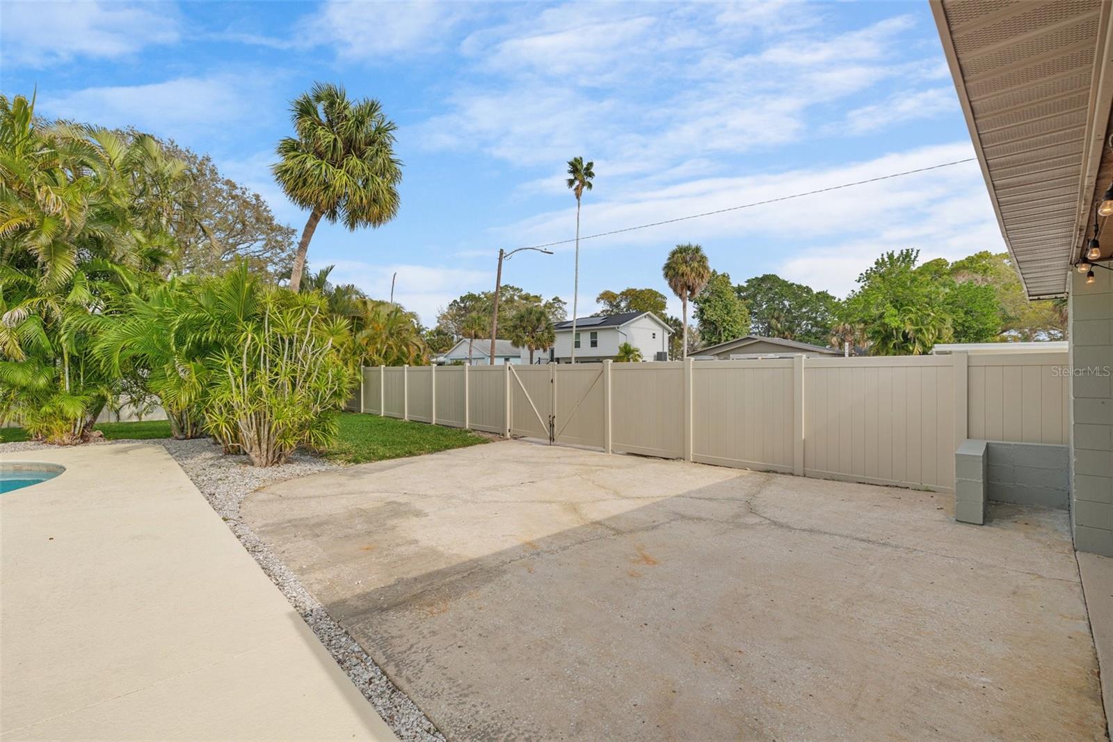4601 VENETIAN BLVD NE, ST PETERSBURG, FL, 33703