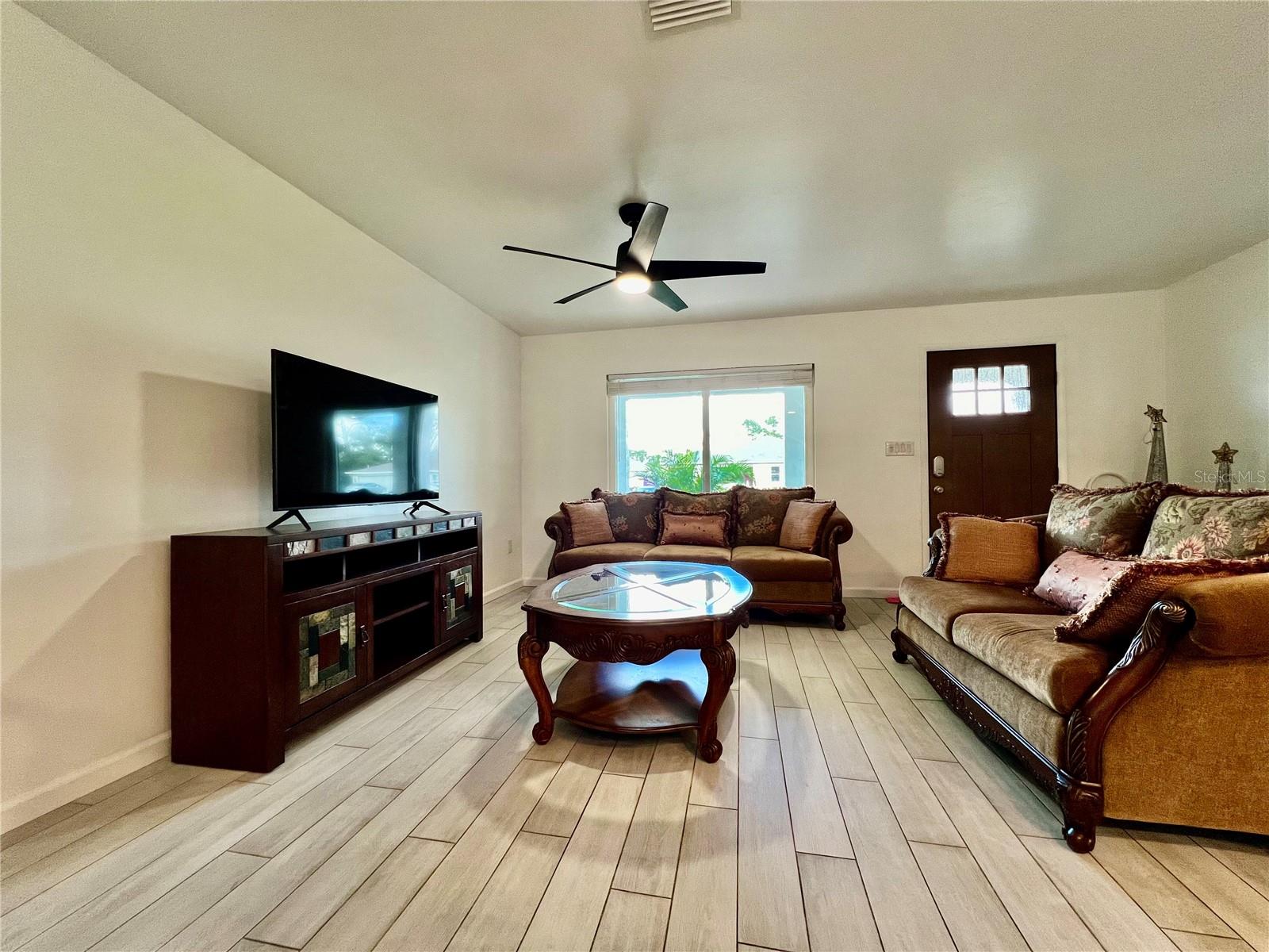 21053 BAFFIN AVE, PORT CHARLOTTE, FL, 33954