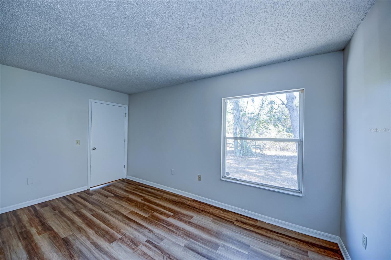 637 TWIN LAKE AVE, DELTONA, FL, 32738