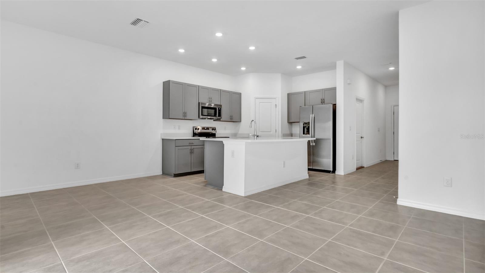 2199 HALLIER CV, WESLEY CHAPEL, FL, 33543