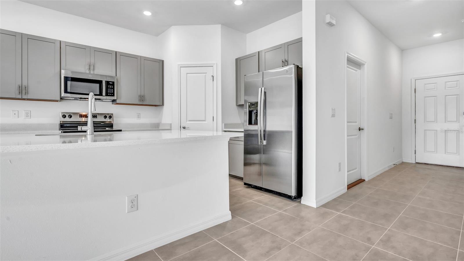 2199 HALLIER CV, WESLEY CHAPEL, FL, 33543
