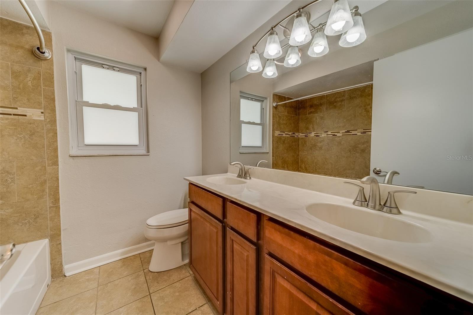 1803 SOUTHWOOD LN, CLEARWATER, FL, 33764