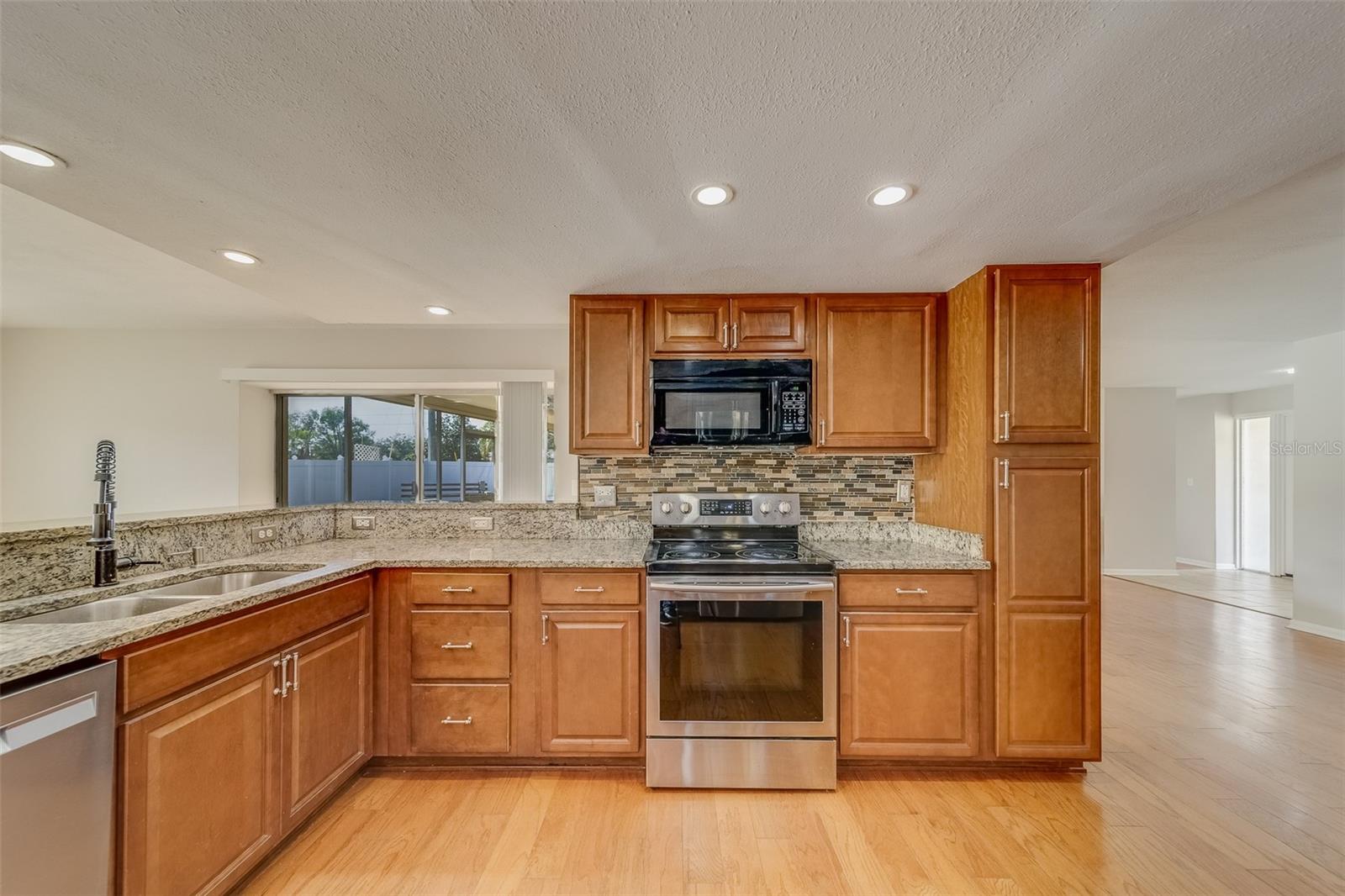 1803 SOUTHWOOD LN, CLEARWATER, FL, 33764