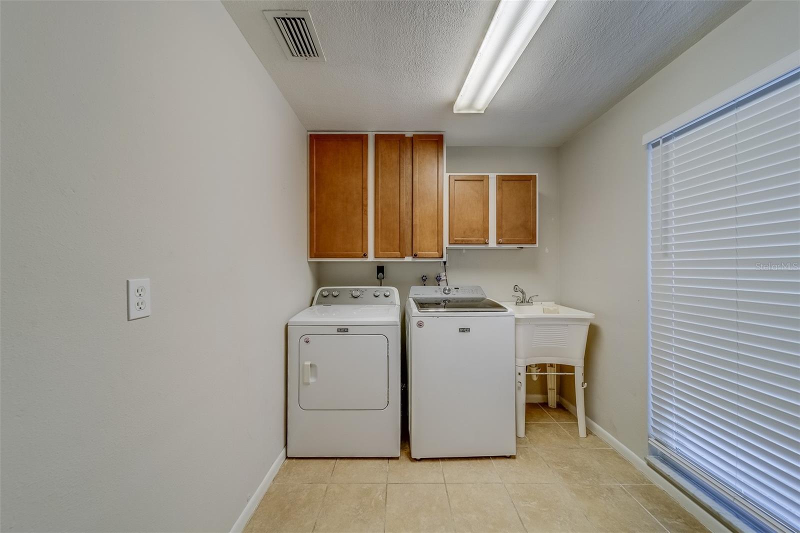 1803 SOUTHWOOD LN, CLEARWATER, FL, 33764
