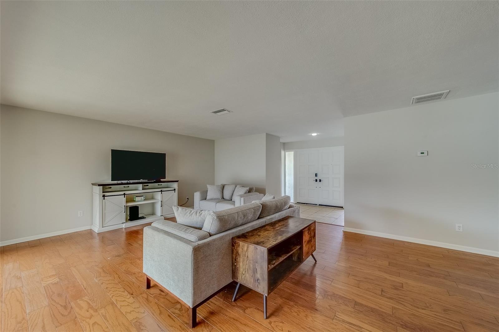 1803 SOUTHWOOD LN, CLEARWATER, FL, 33764