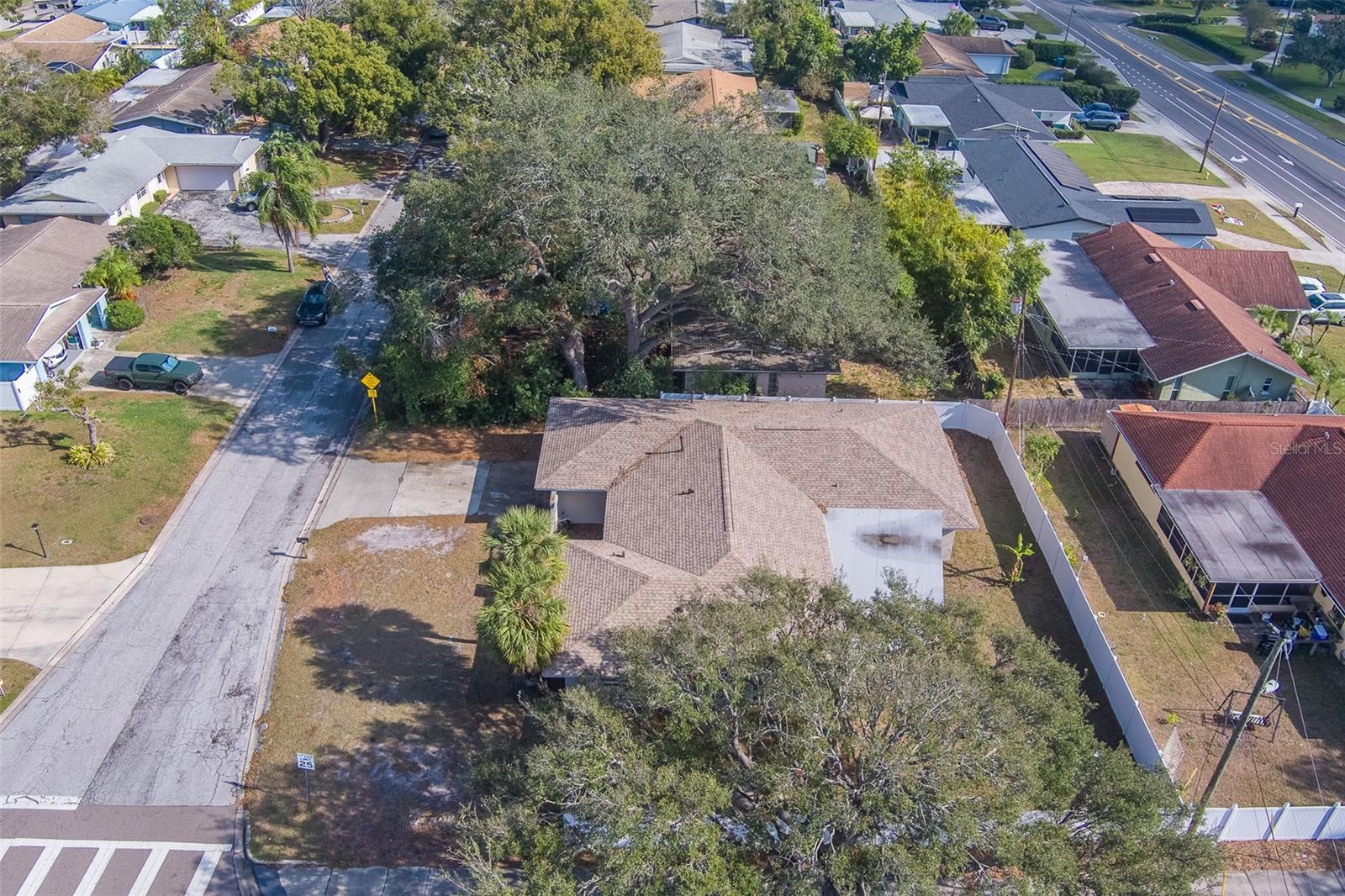 1803 SOUTHWOOD LN, CLEARWATER, FL, 33764