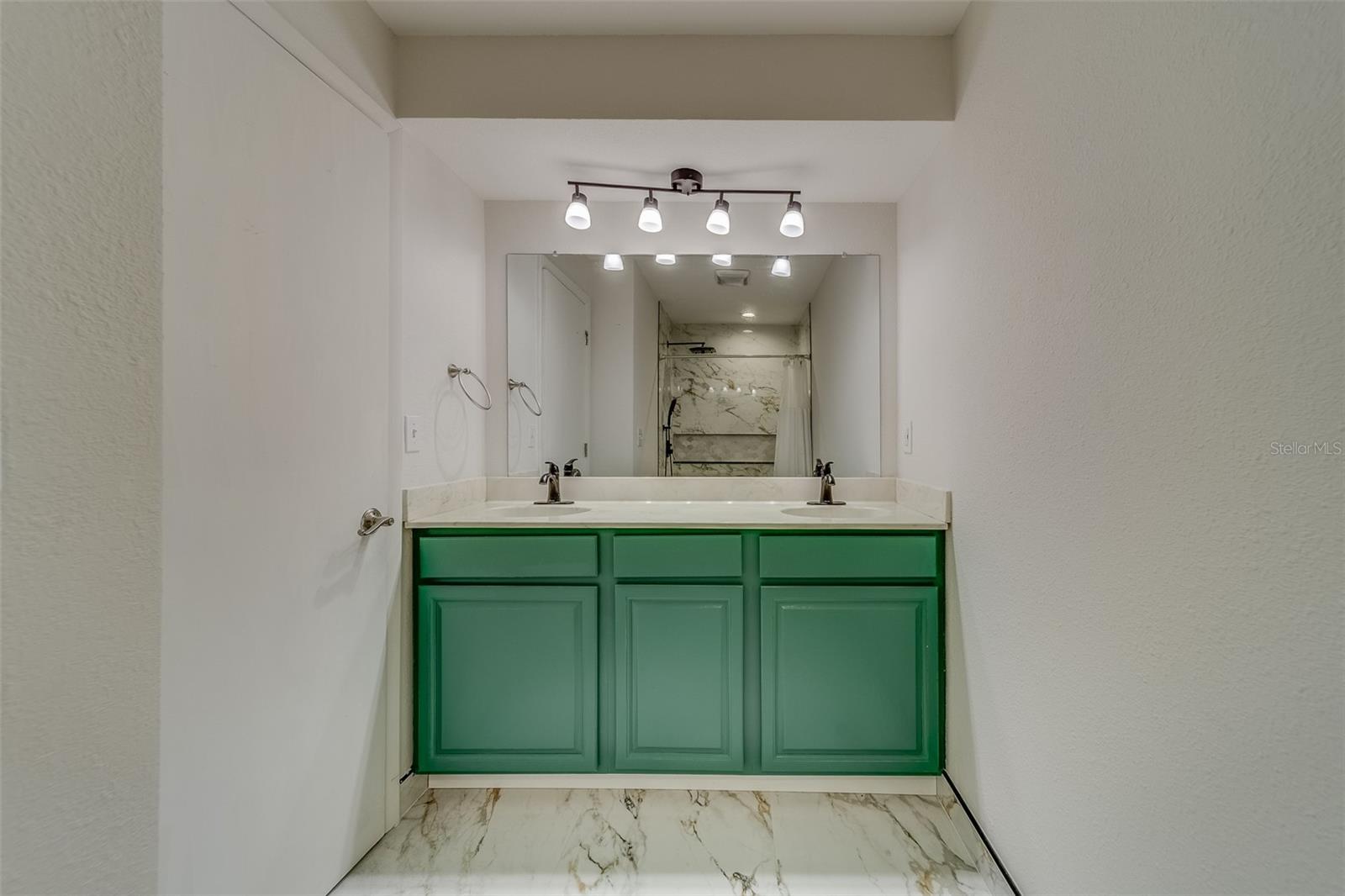 1803 SOUTHWOOD LN, CLEARWATER, FL, 33764