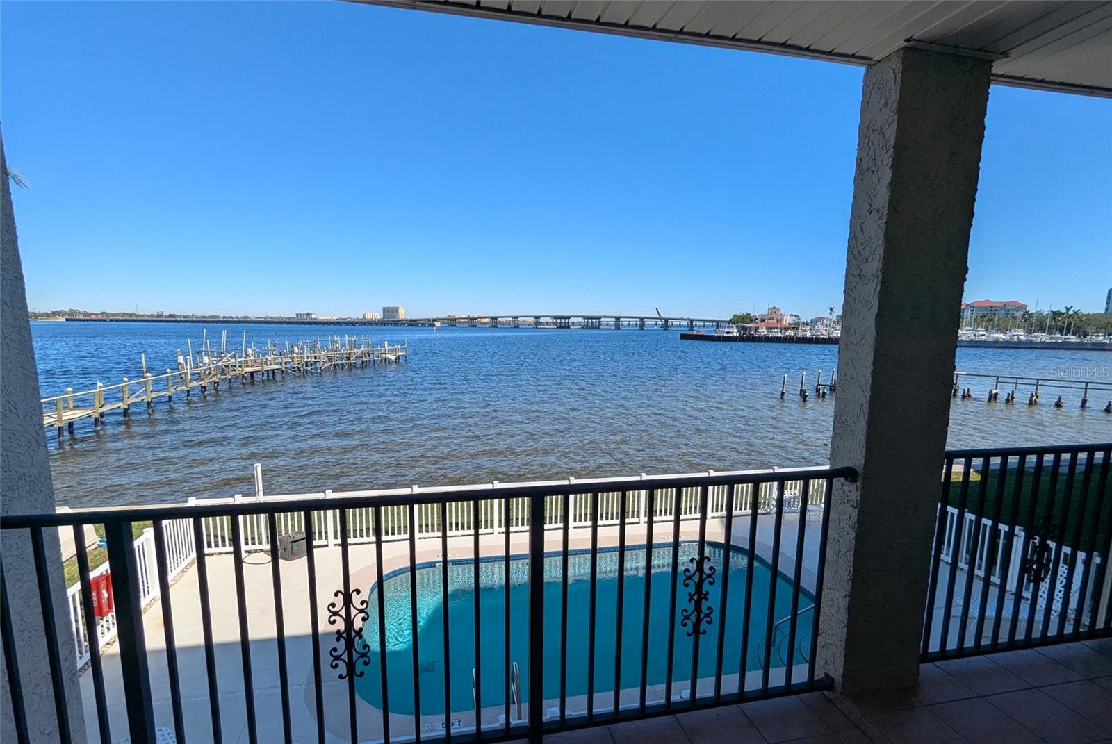 1614 POINT PLEASANT AVE W, BRADENTON, FL, 34205