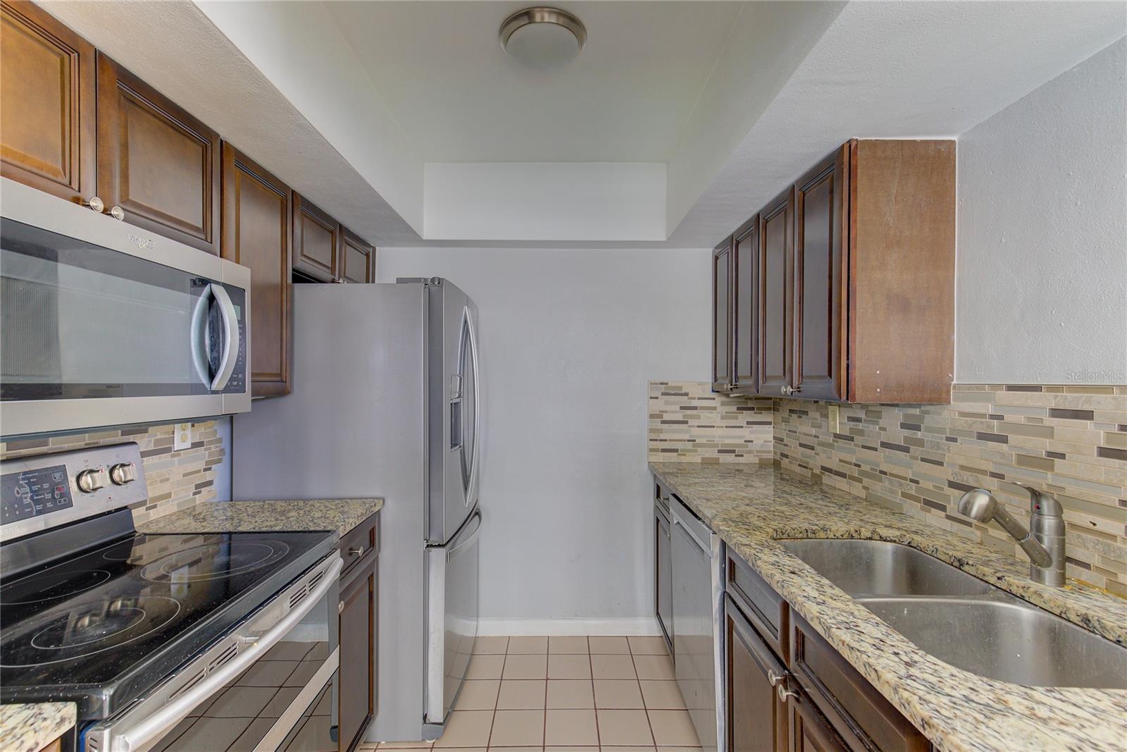 223 DOLPHIN PT #6, CLEARWATER BEACH, FL, 33767