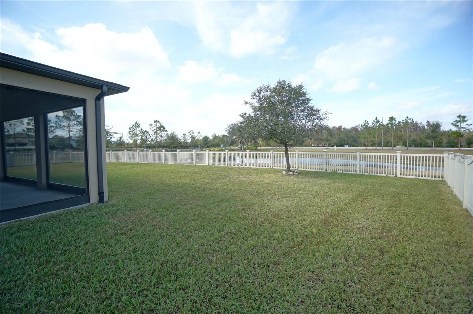 10702 PLEASANT KNOLL DR, TAMPA, FL, 33647