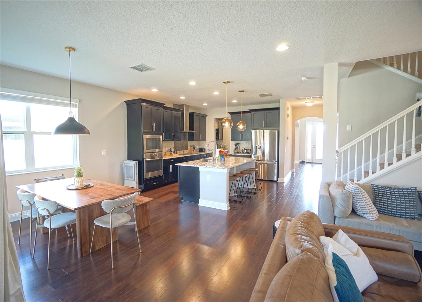 10702 PLEASANT KNOLL DR, TAMPA, FL, 33647