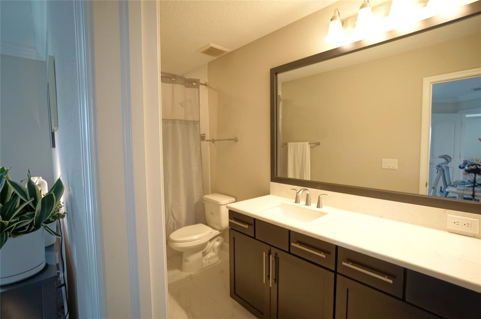 10702 PLEASANT KNOLL DR, TAMPA, FL, 33647