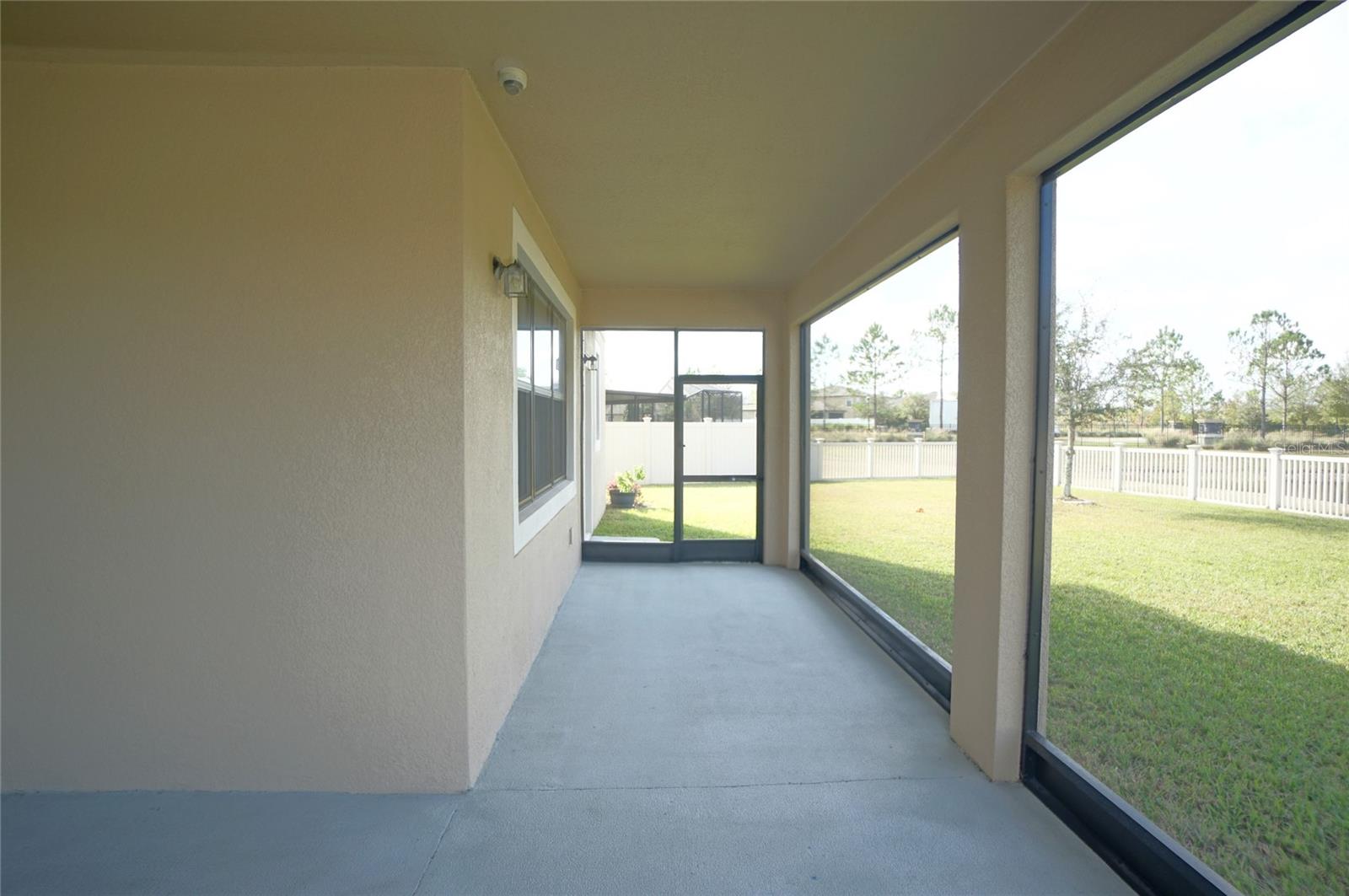 10702 PLEASANT KNOLL DR, TAMPA, FL, 33647