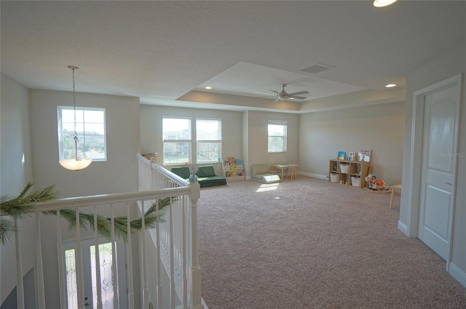 10702 PLEASANT KNOLL DR, TAMPA, FL, 33647