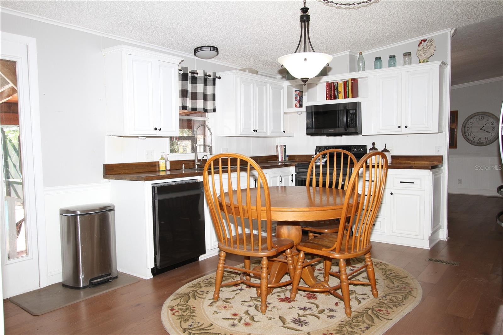 25 ROSALIE OAKS BLVD, LAKE WALES, FL, 33898