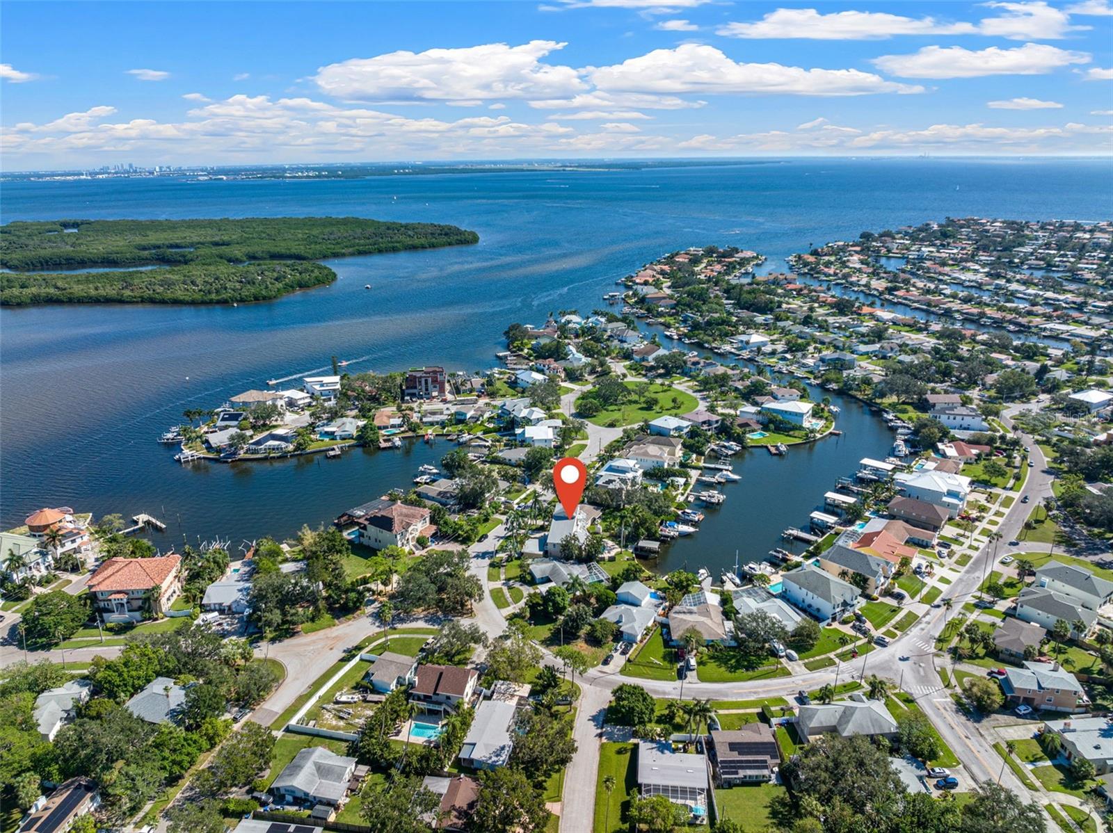 1902 ARROWHEAD DR NE, ST PETERSBURG, FL, 33703