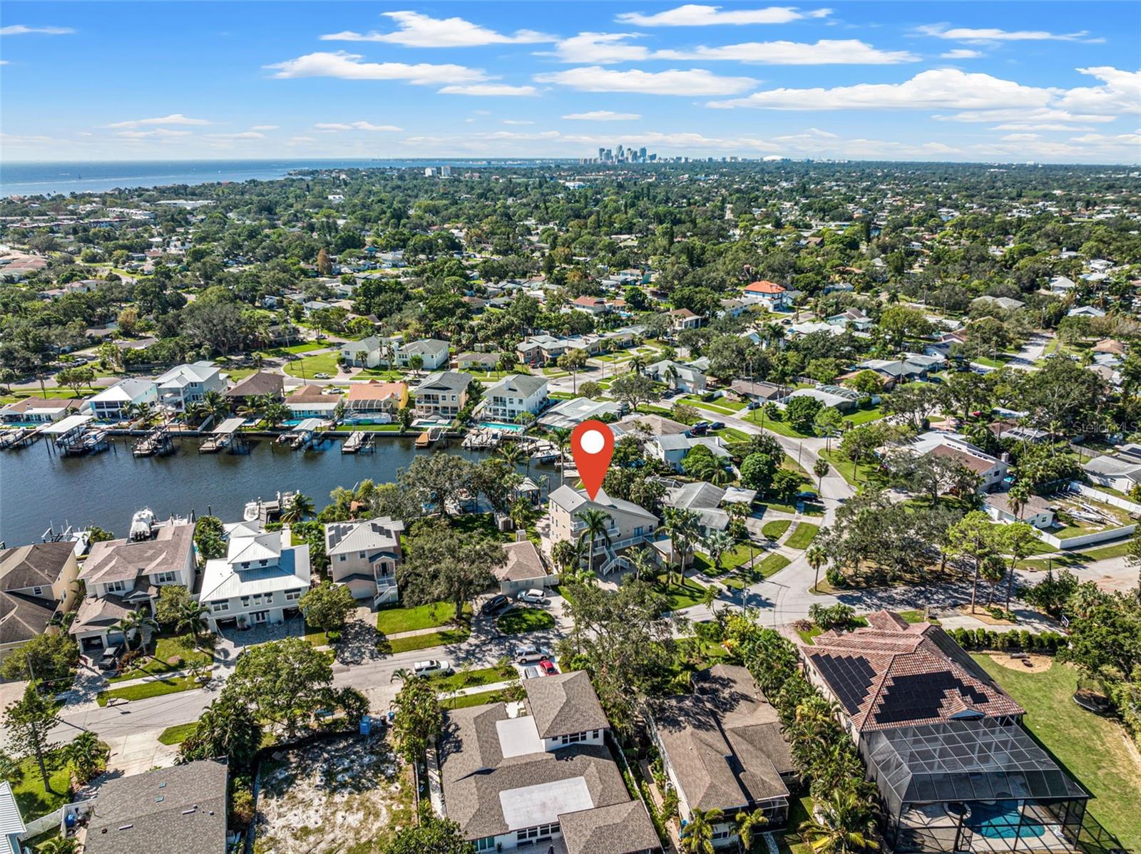 1902 ARROWHEAD DR NE, ST PETERSBURG, FL, 33703