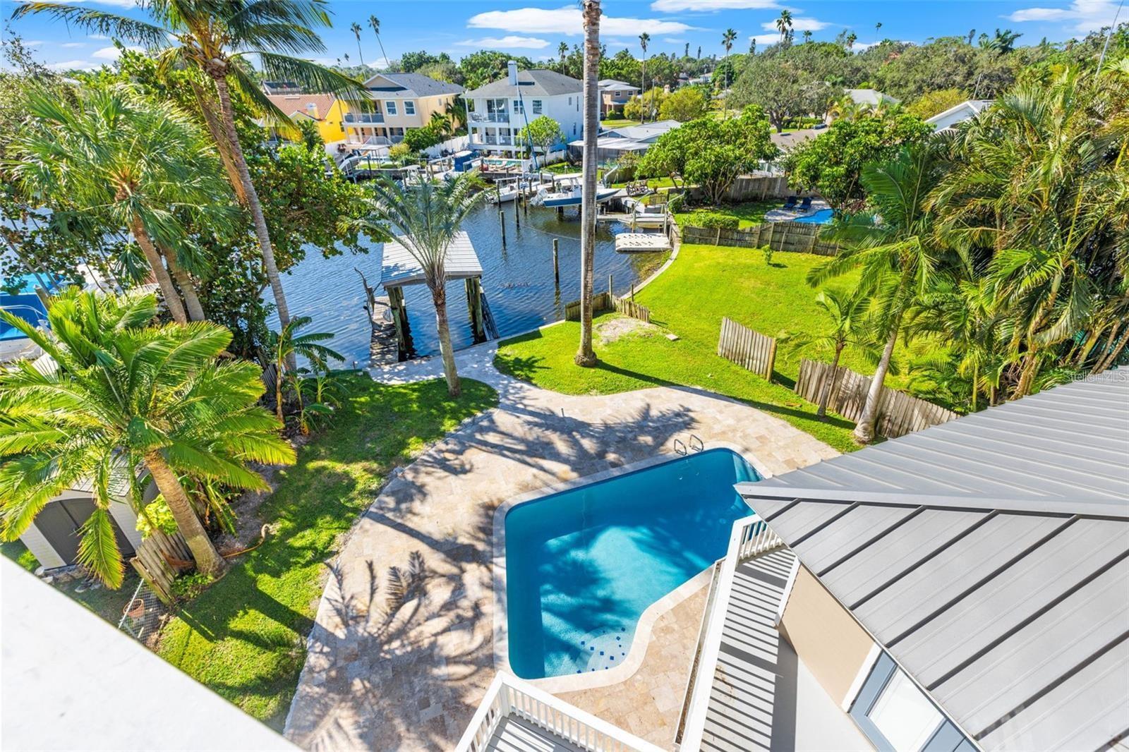 1902 ARROWHEAD DR NE, ST PETERSBURG, FL, 33703