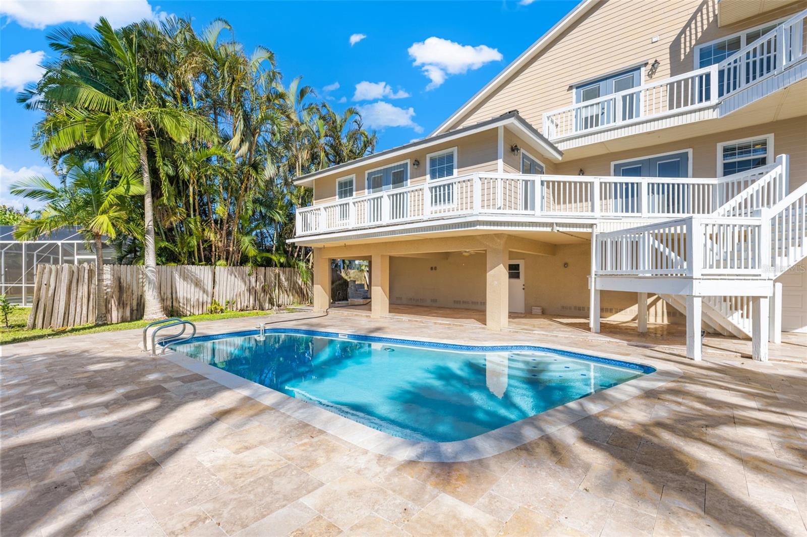 1902 ARROWHEAD DR NE, ST PETERSBURG, FL, 33703