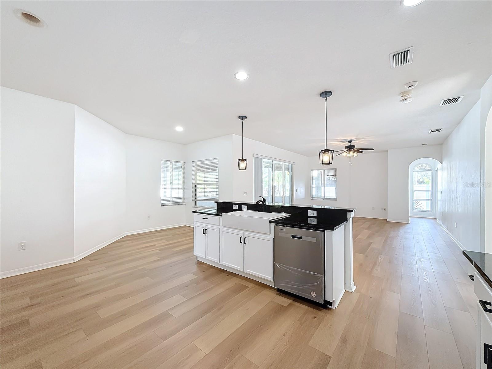 12926 CARLINGTON LN, RIVERVIEW, FL, 33579