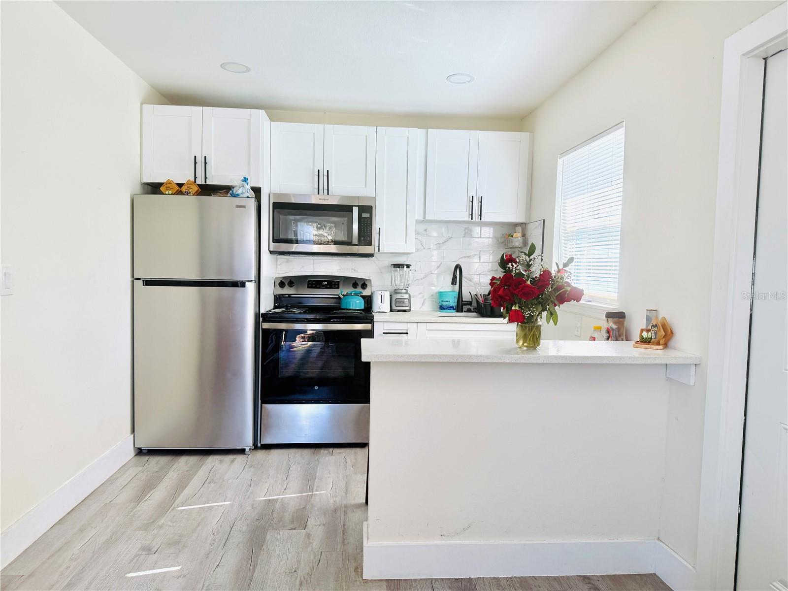 15564 AVALON AVE, CLEARWATER, FL, 33760