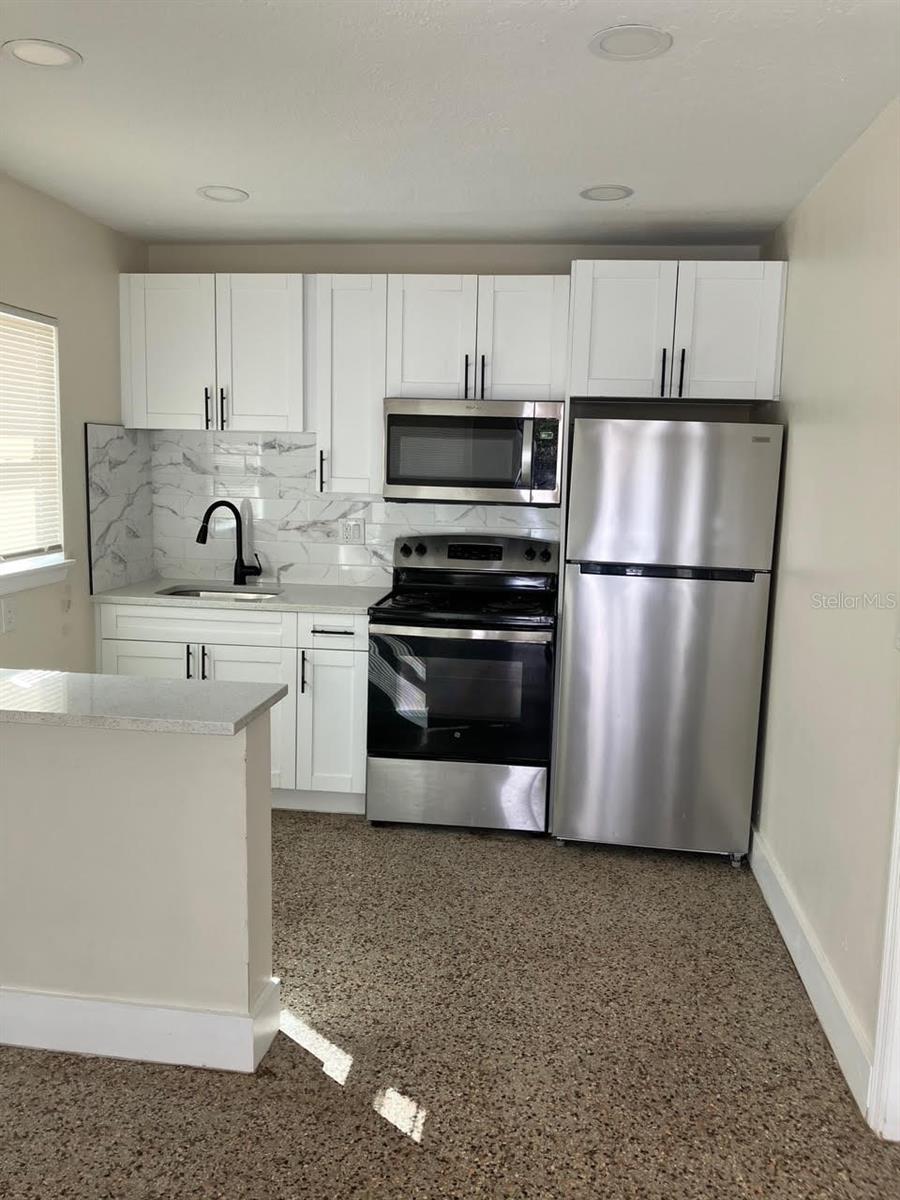 15564 AVALON AVE, CLEARWATER, FL, 33760
