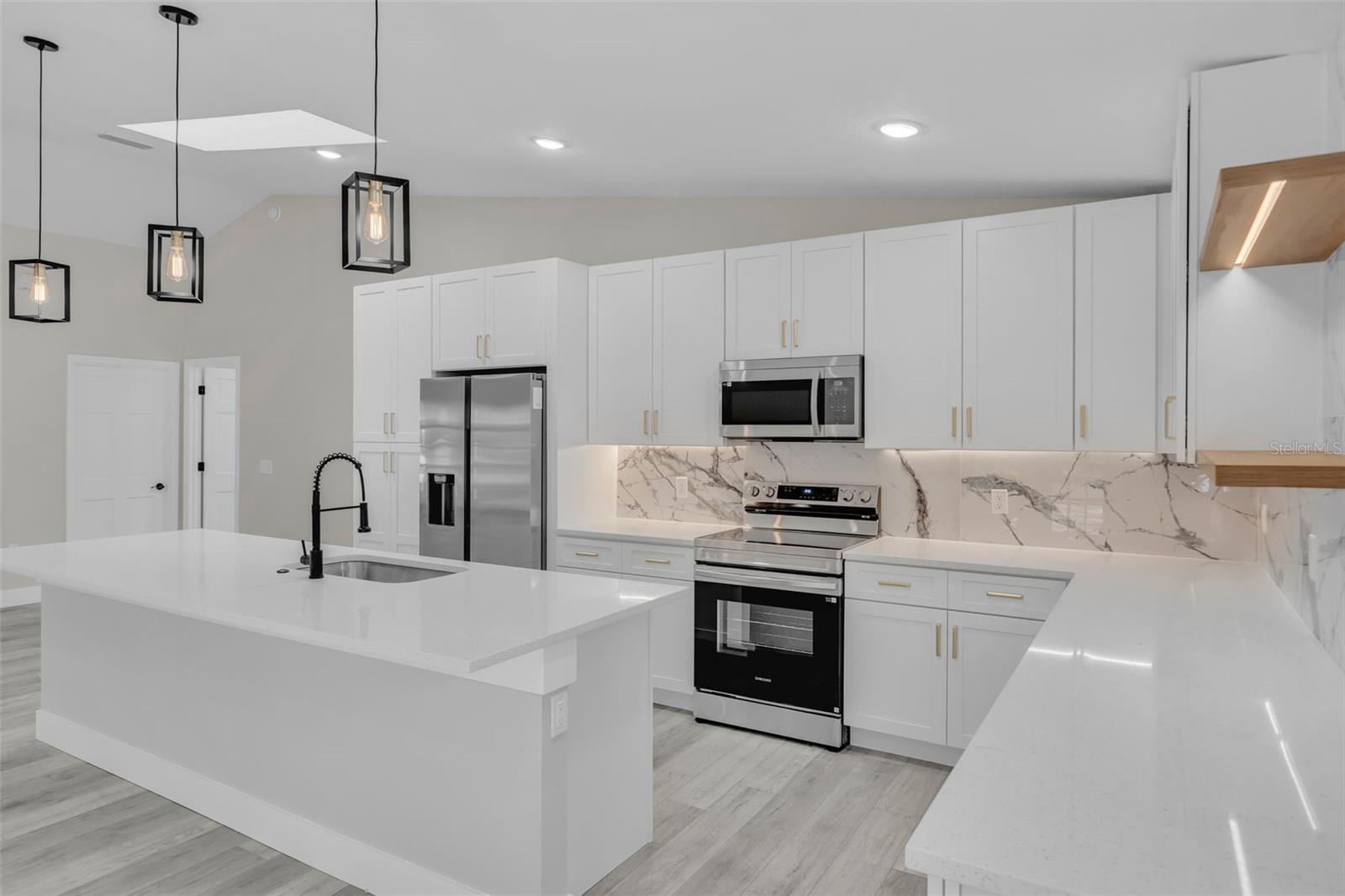 1812 COROLLA CT, DELTONA, FL, 32738