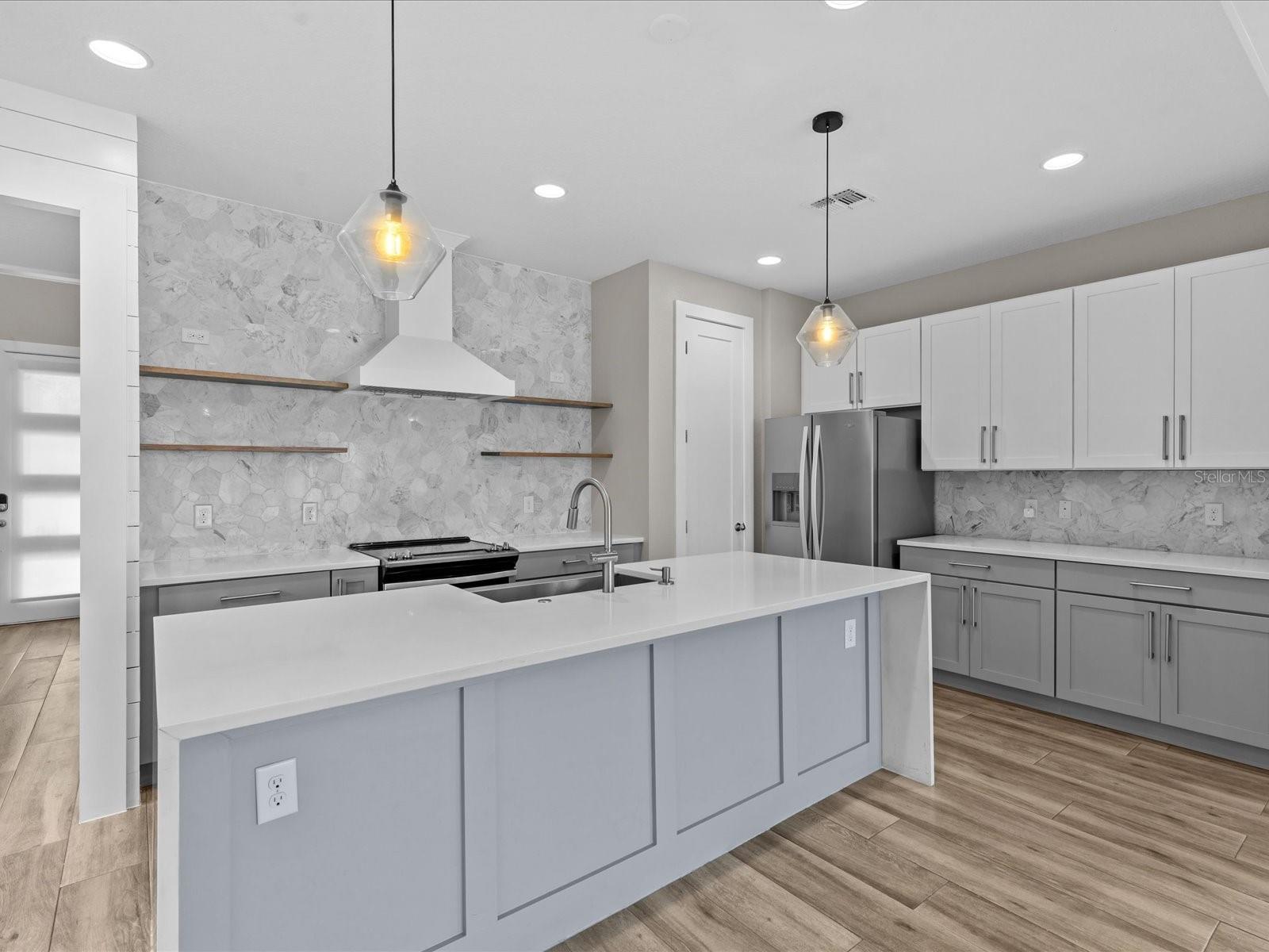 8348 LINDAHL ALY, ORLANDO, FL, 32827
