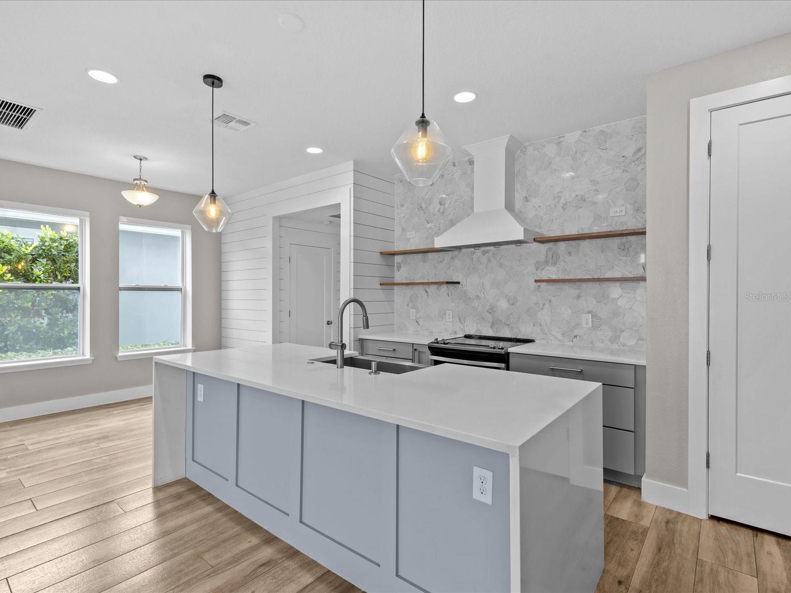 8348 LINDAHL ALY, ORLANDO, FL, 32827