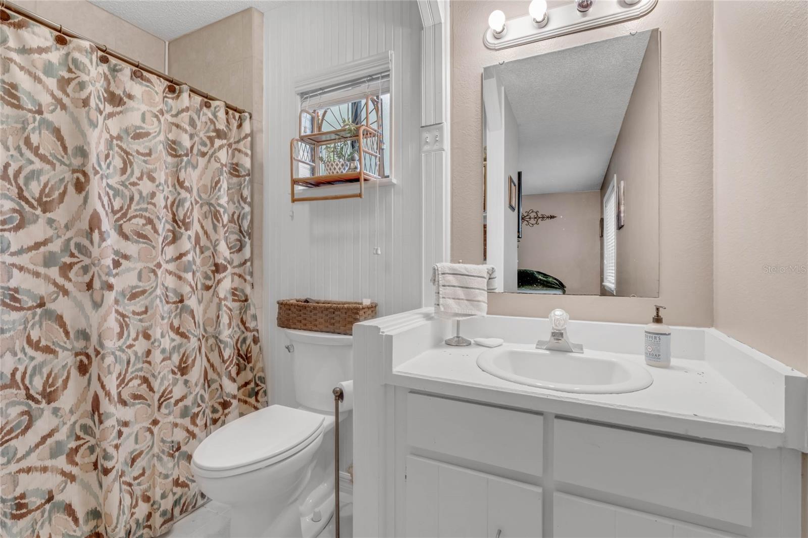 2420 W PARK RD, DELAND, FL, 32724