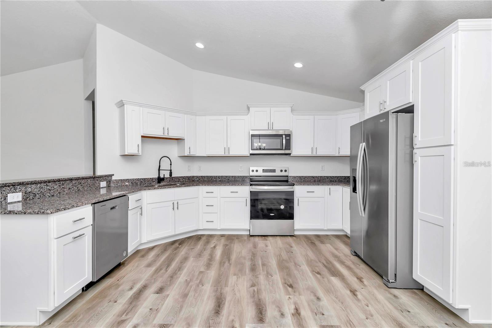 24607 NW SUTTON AVE, DUNNELLON, FL, 34431