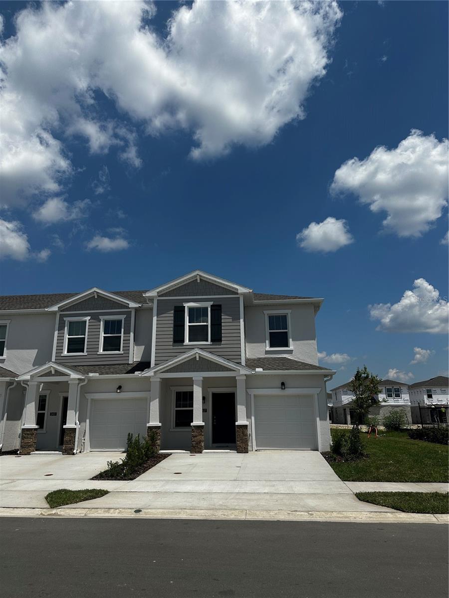 2427 SKYLINE LOOP, KISSIMMEE, FL, 34758