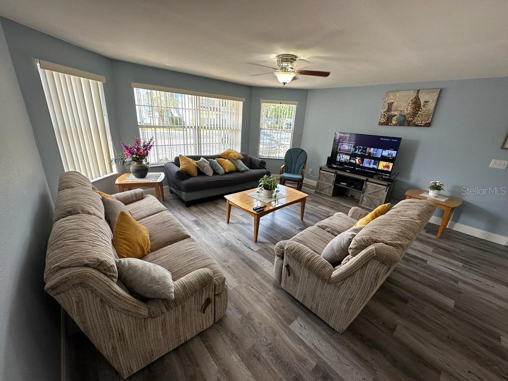 2731 N POINCIANA BLVD #105, KISSIMMEE, FL, 34746