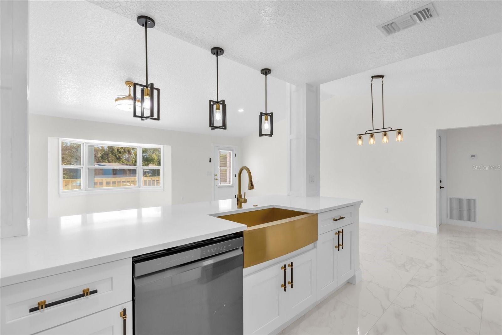 1538 N NORMANDY BLVD, DELTONA, FL, 32725