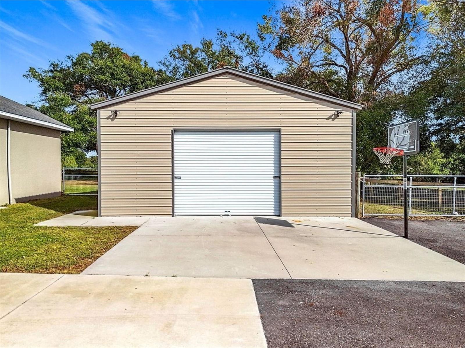495 GUERRANT ST, UMATILLA, FL, 32784