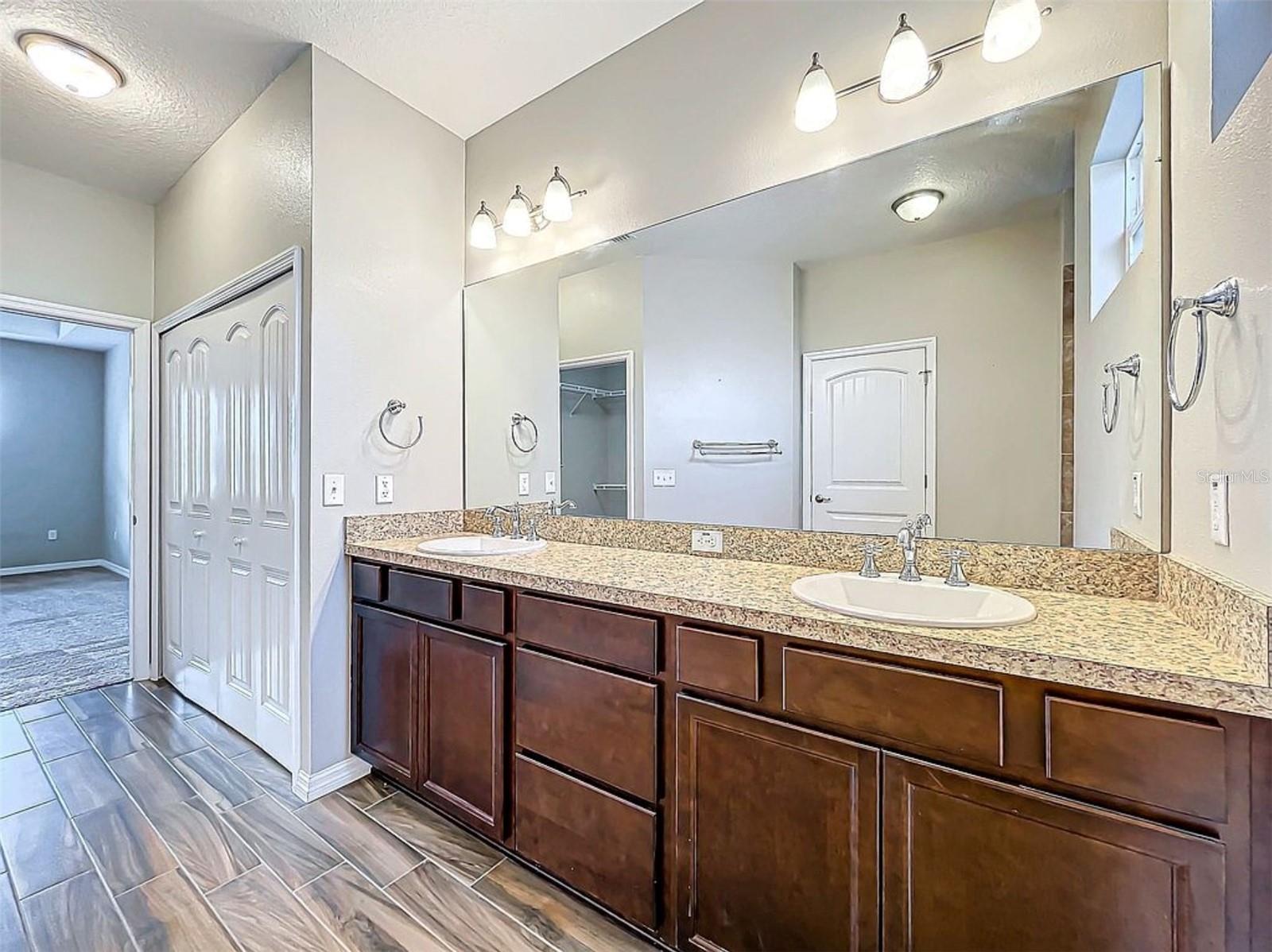 495 GUERRANT ST, UMATILLA, FL, 32784