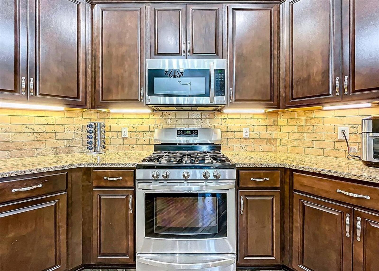 495 GUERRANT ST, UMATILLA, FL, 32784