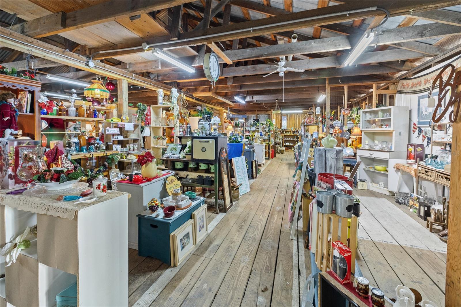 15 S MARKET BLVD, WEBSTER, FL, 33597