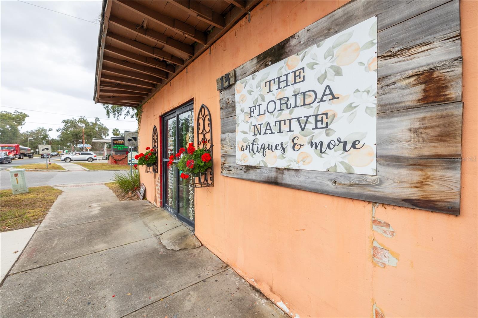 15 S MARKET BLVD, WEBSTER, FL, 33597