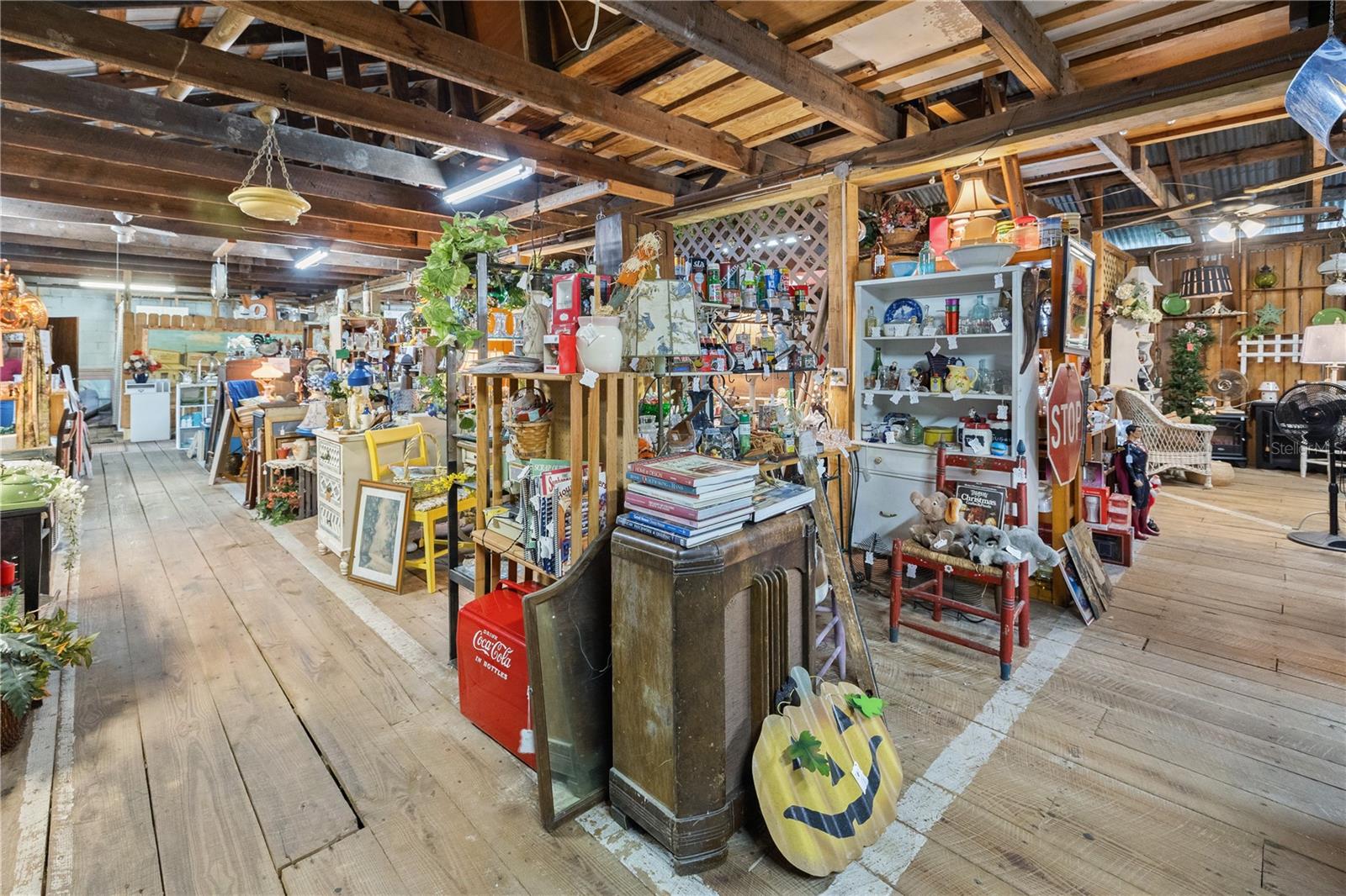 15 S MARKET BLVD, WEBSTER, FL, 33597