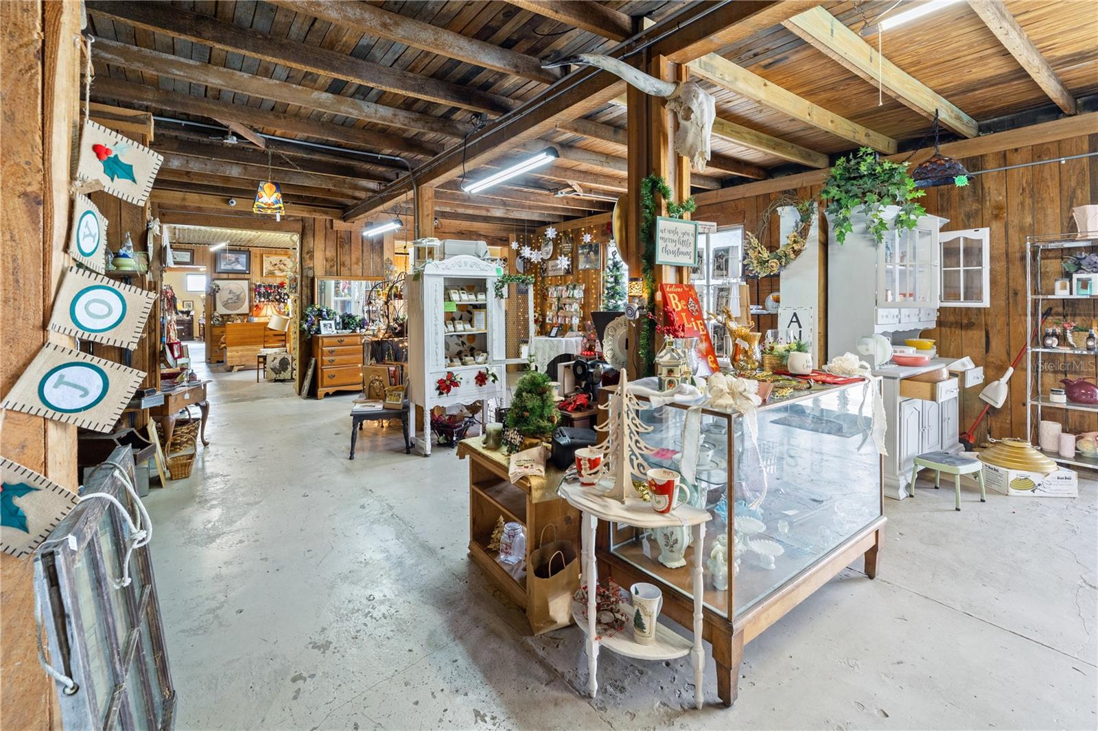 15 S MARKET BLVD, WEBSTER, FL, 33597