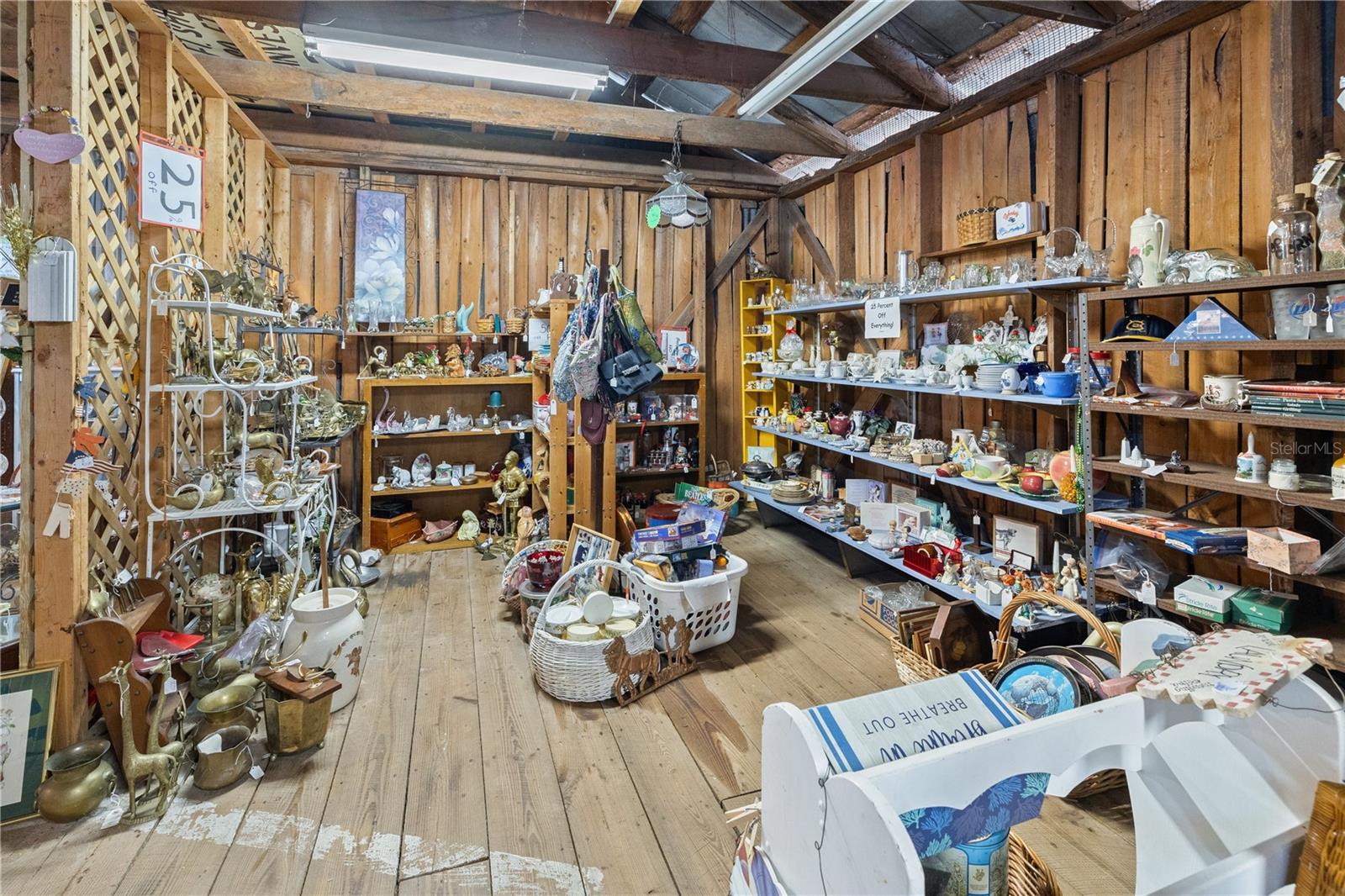 15 S MARKET BLVD, WEBSTER, FL, 33597