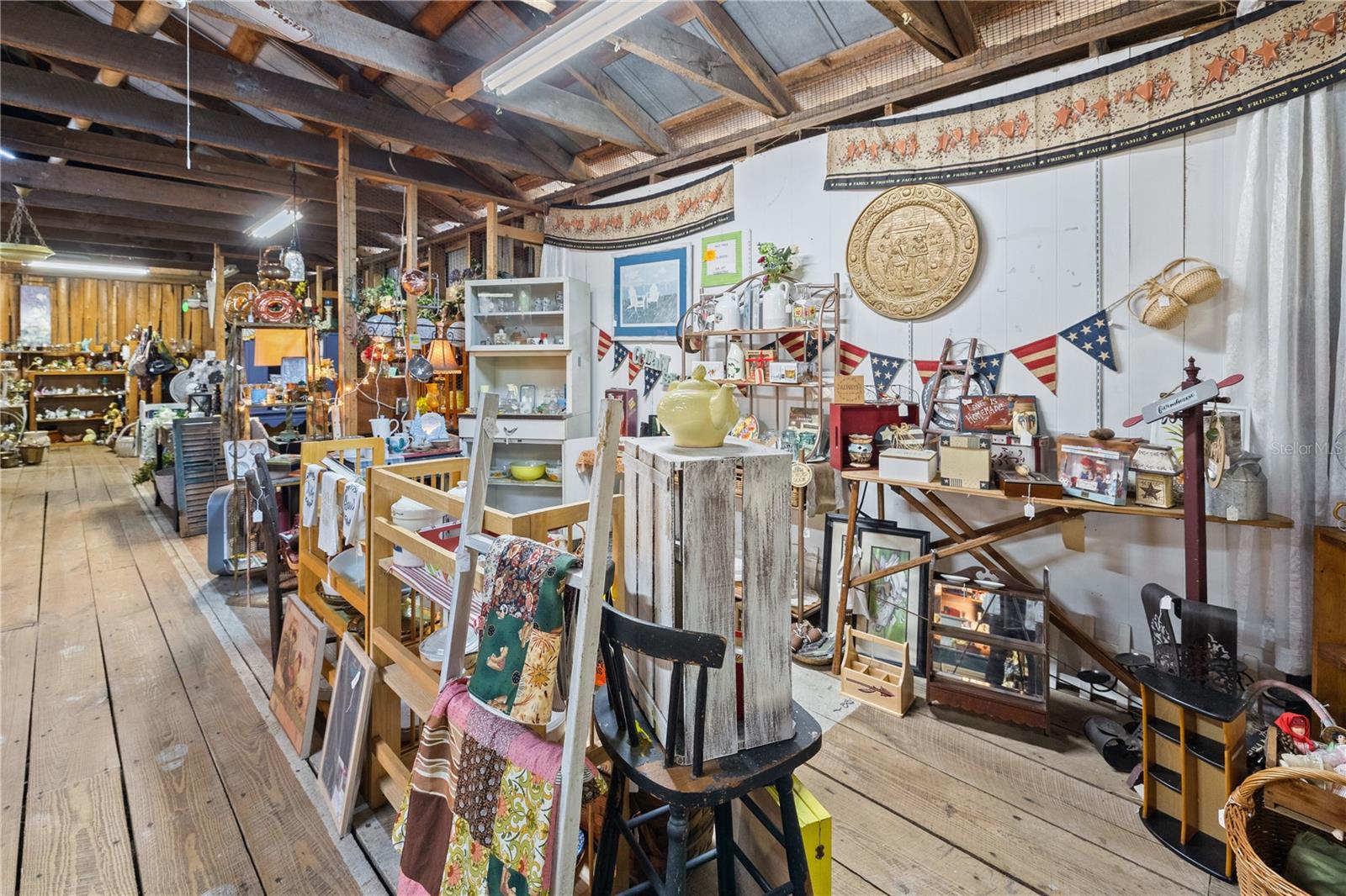 15 S MARKET BLVD, WEBSTER, FL, 33597