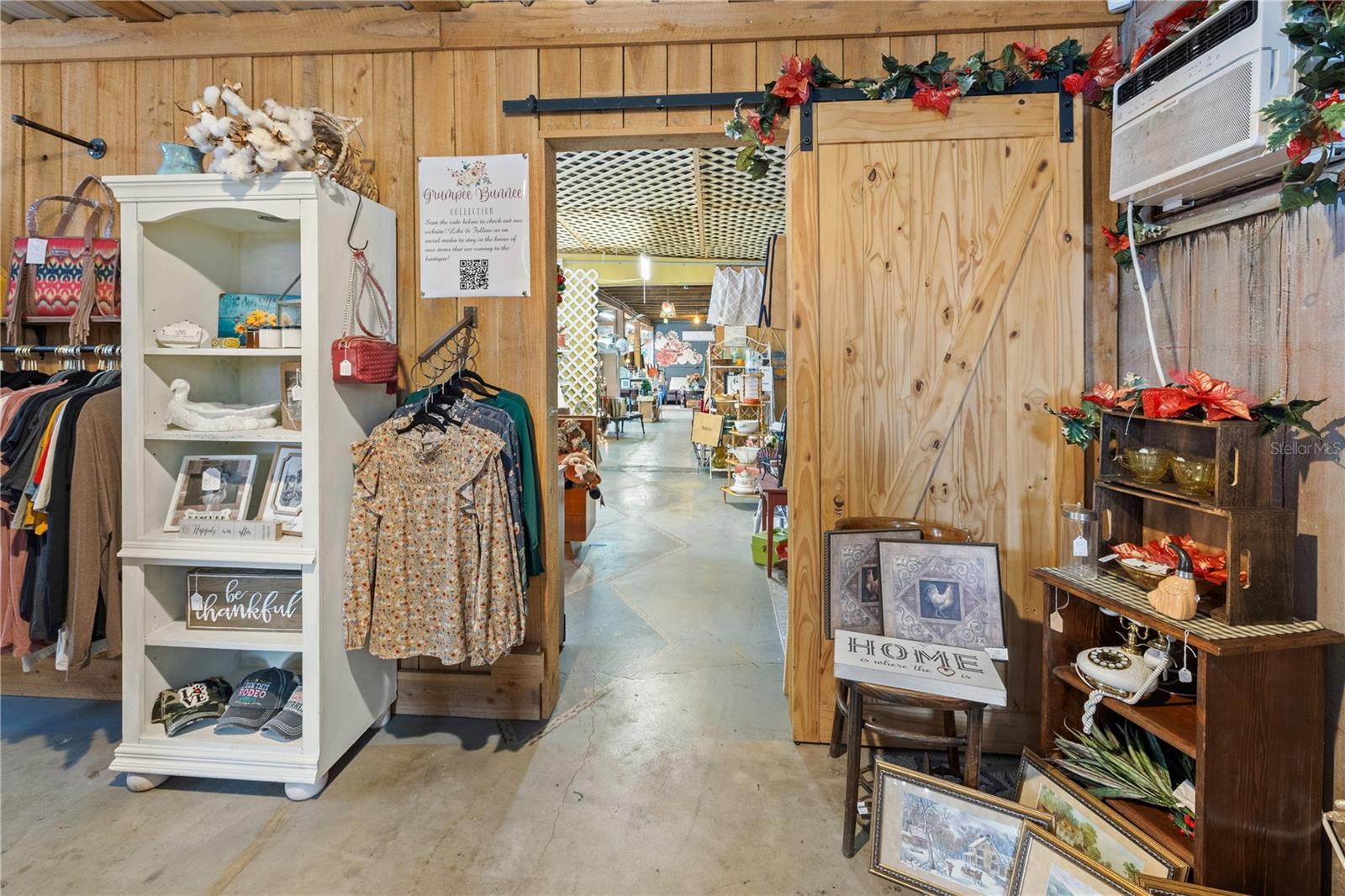 15 S MARKET BLVD, WEBSTER, FL, 33597