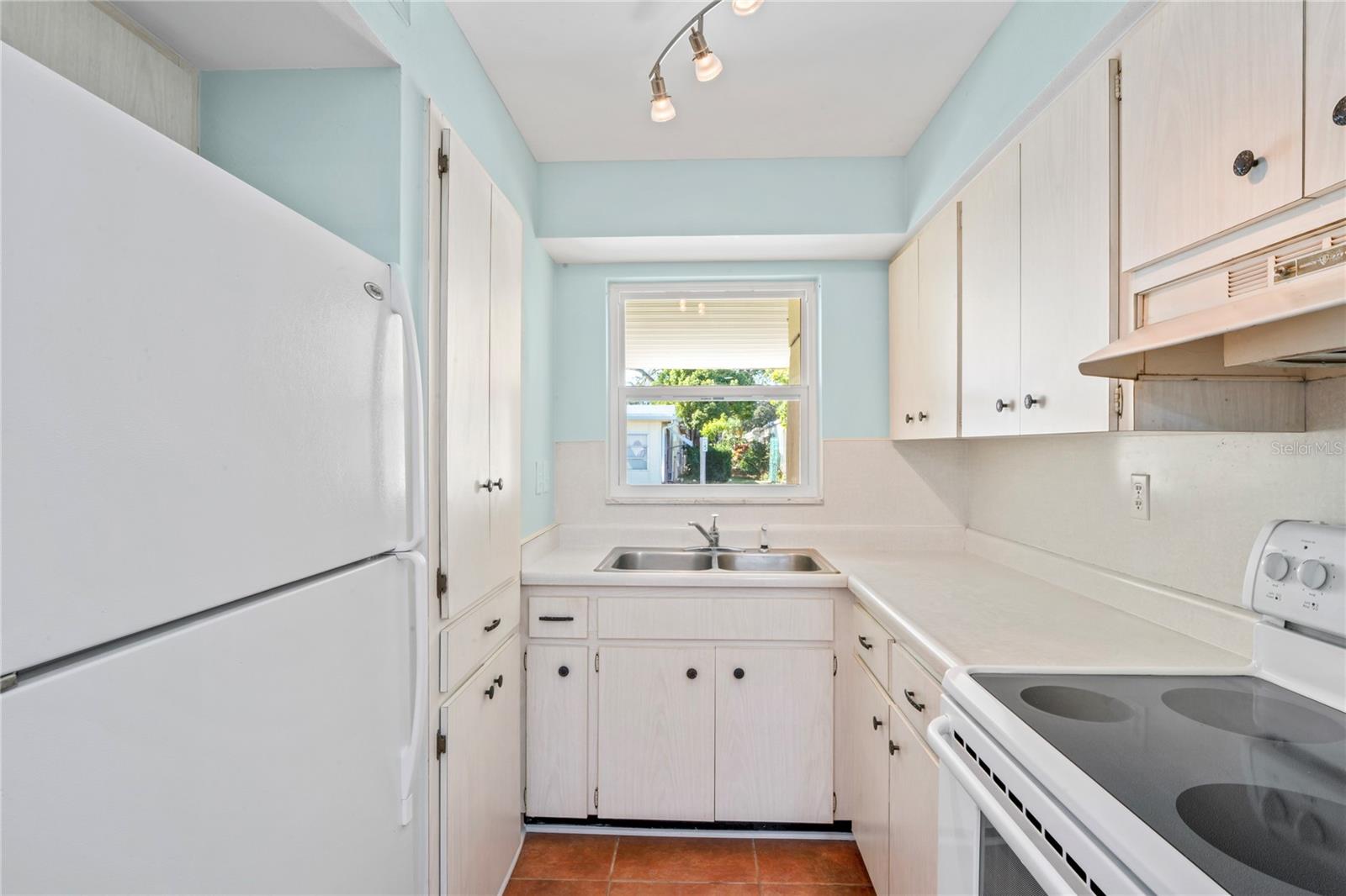 319 PORTREE DR, DUNEDIN, FL, 34698