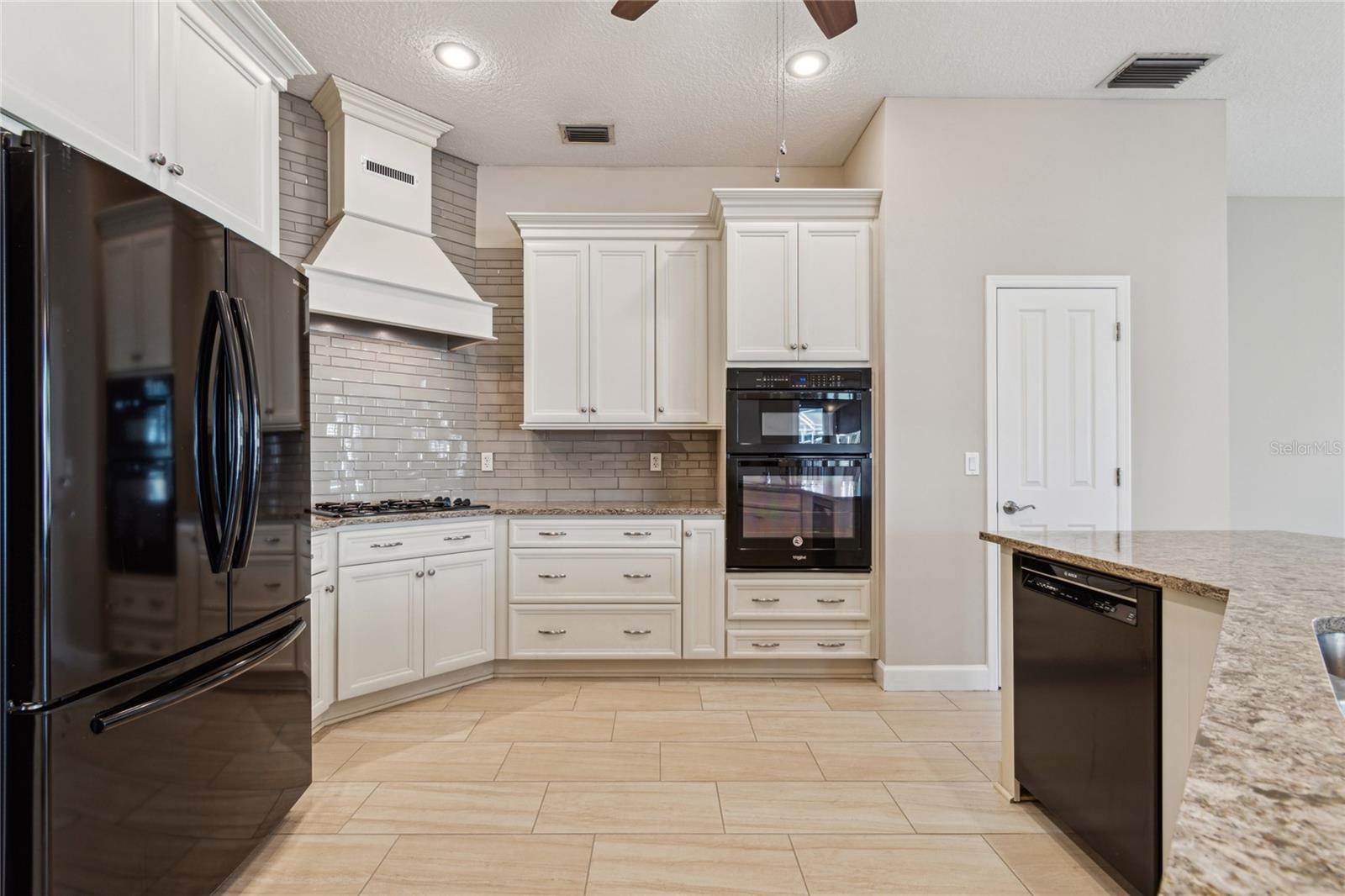 10325 MILLPORT DR, TAMPA, FL, 33626