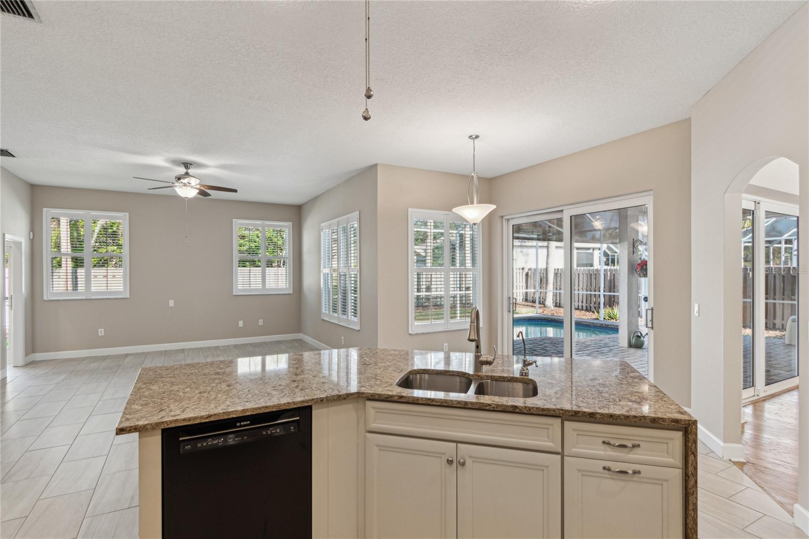 10325 MILLPORT DR, TAMPA, FL, 33626